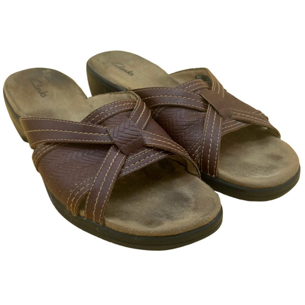 Clarks Womens Artisan Owl Sandals Brown Leather Open Toe Slip On Low Heel 8 M